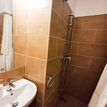 Greenfield Panzio Kisoroszi